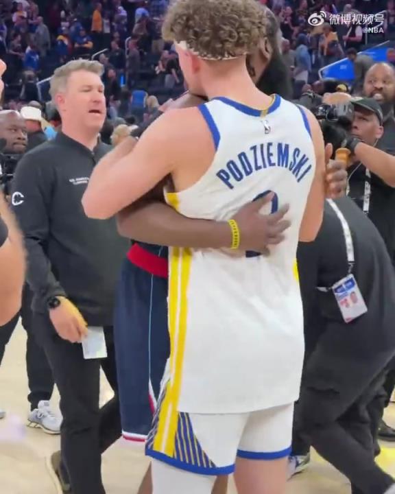 能打破附加賽不勝魔咒嗎？庫(kù)里賽后和哈登&小卡紛紛擁抱
